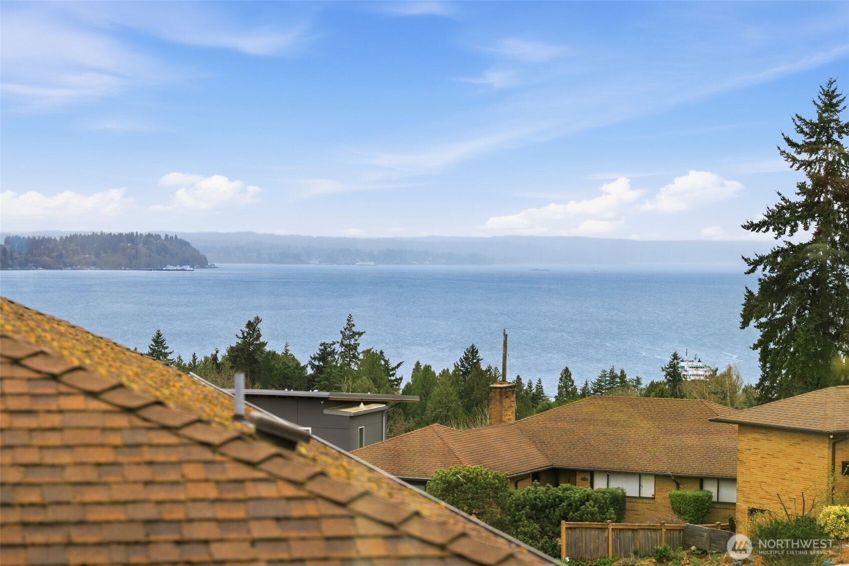 4019 SW Henderson Street , Seattle, WA 98136