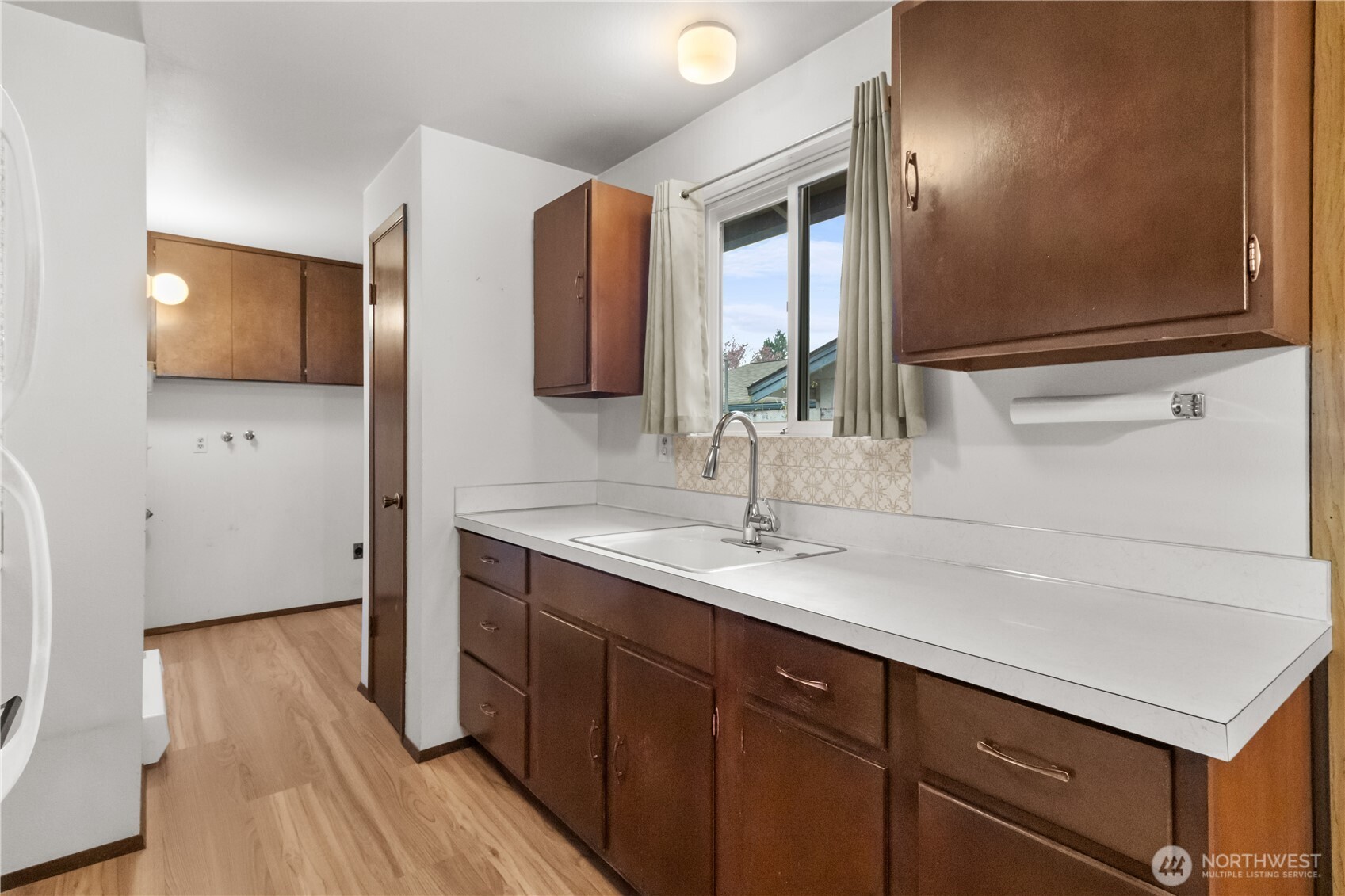 1703 4th Avenue NW, Puyallup, WA 98371