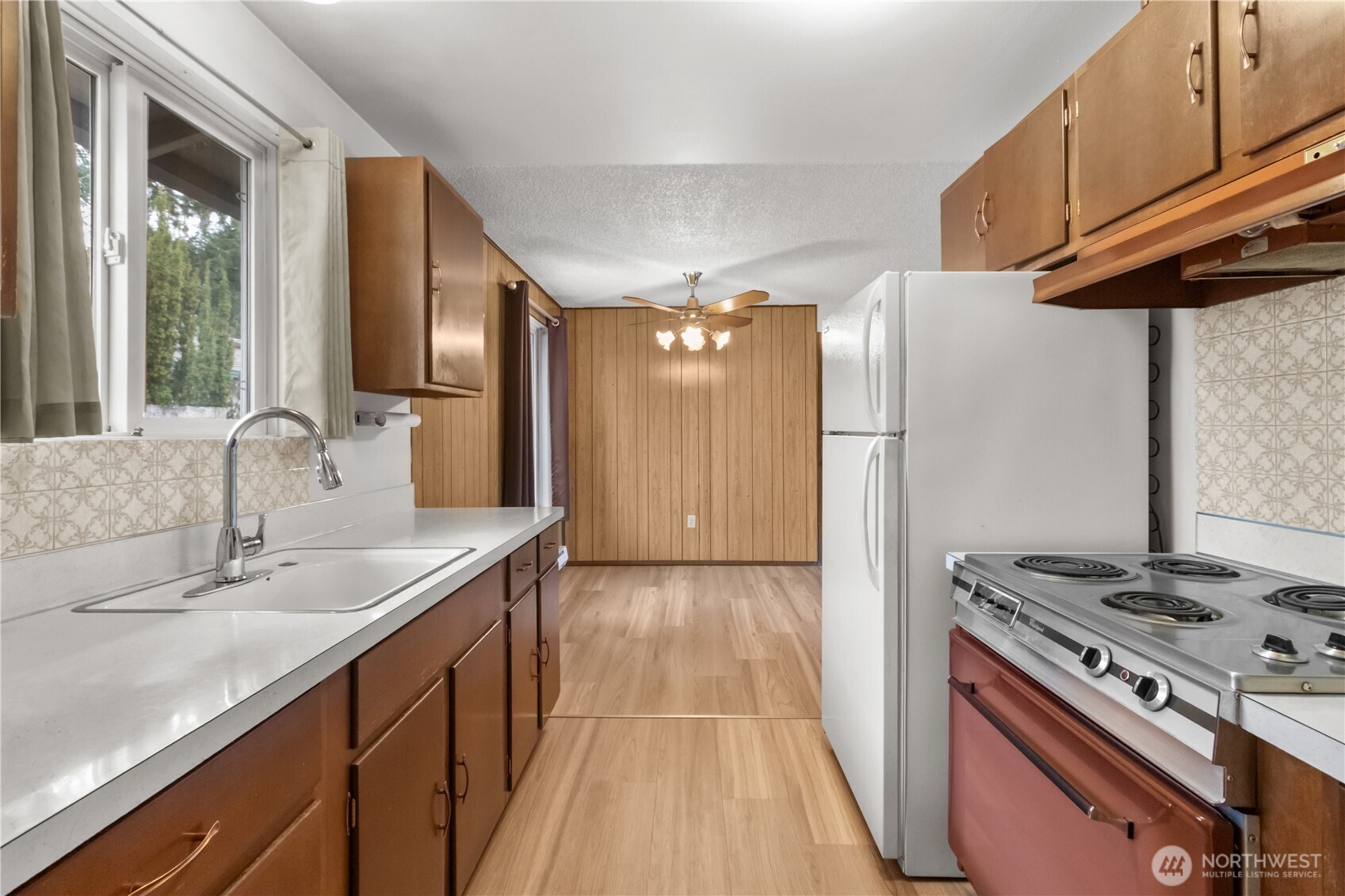 1703 4th Avenue NW, Puyallup, WA 98371