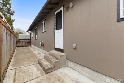 1703 4th Avenue NW, Puyallup, WA 98371 - Photo 25