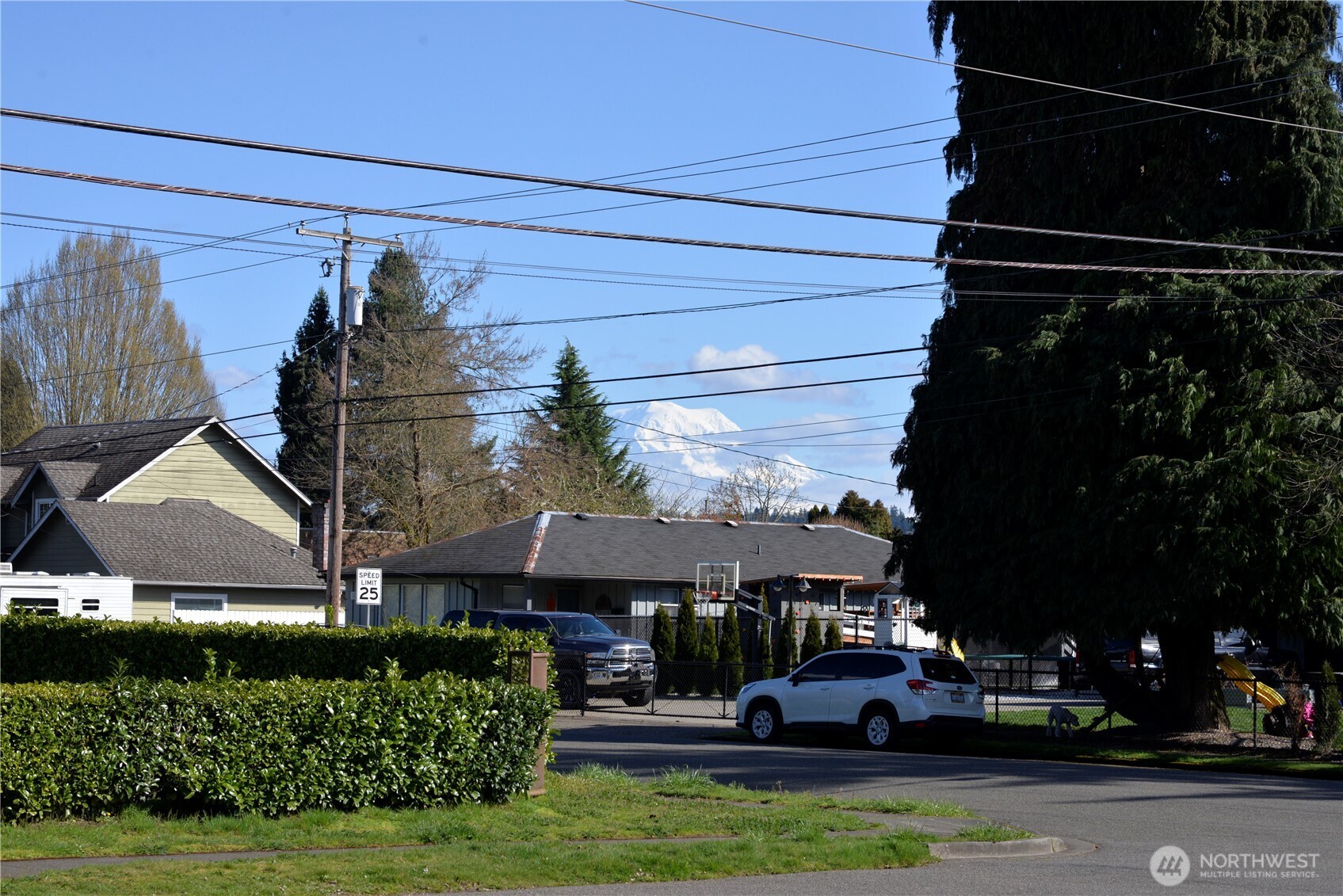 1703 4th Avenue NW, Puyallup, WA 98371