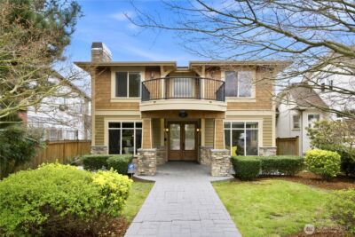 217 7th Avenue W, Kirkland, WA 98033