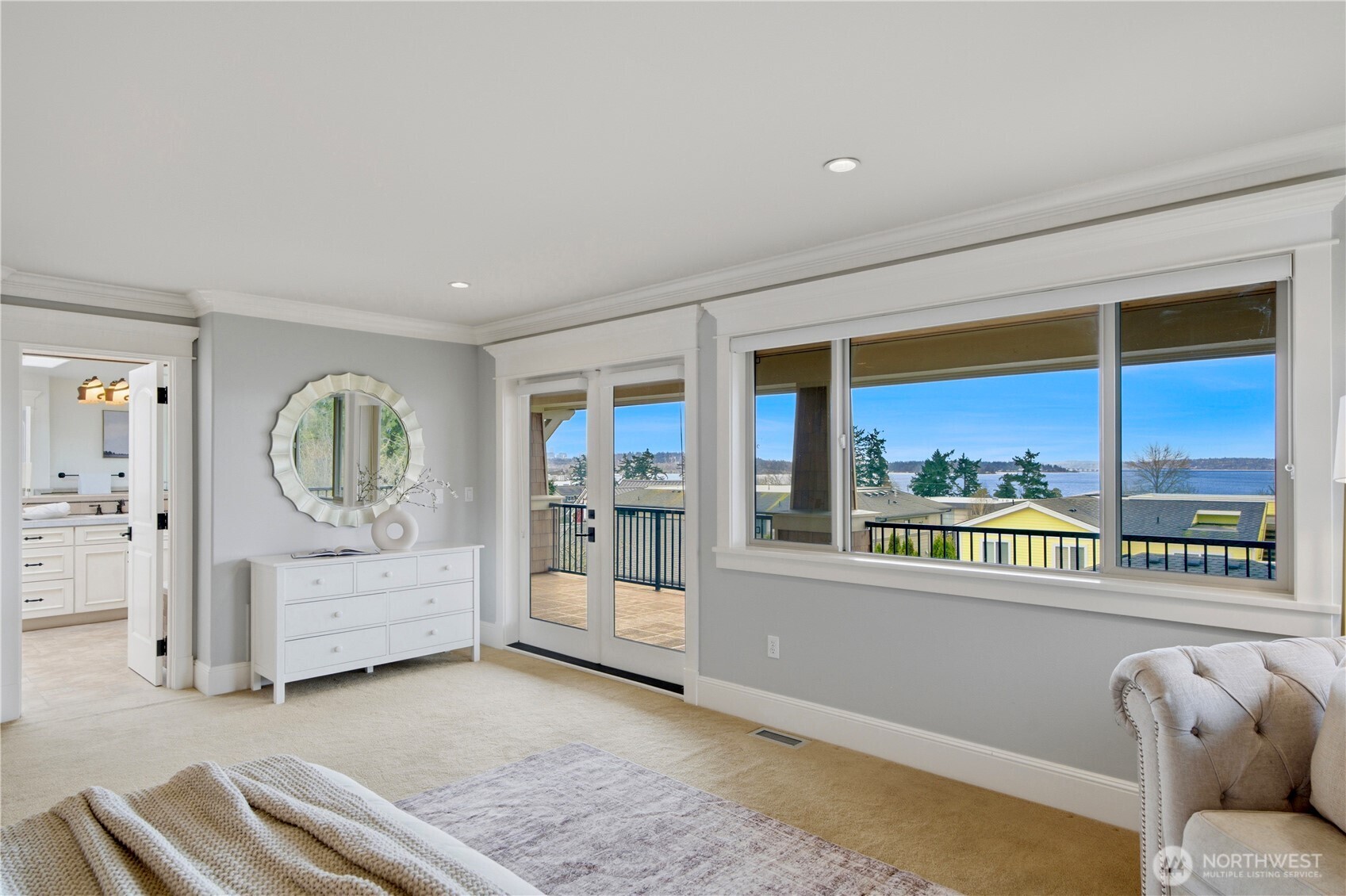 217 7th Avenue W, Kirkland, WA 98033