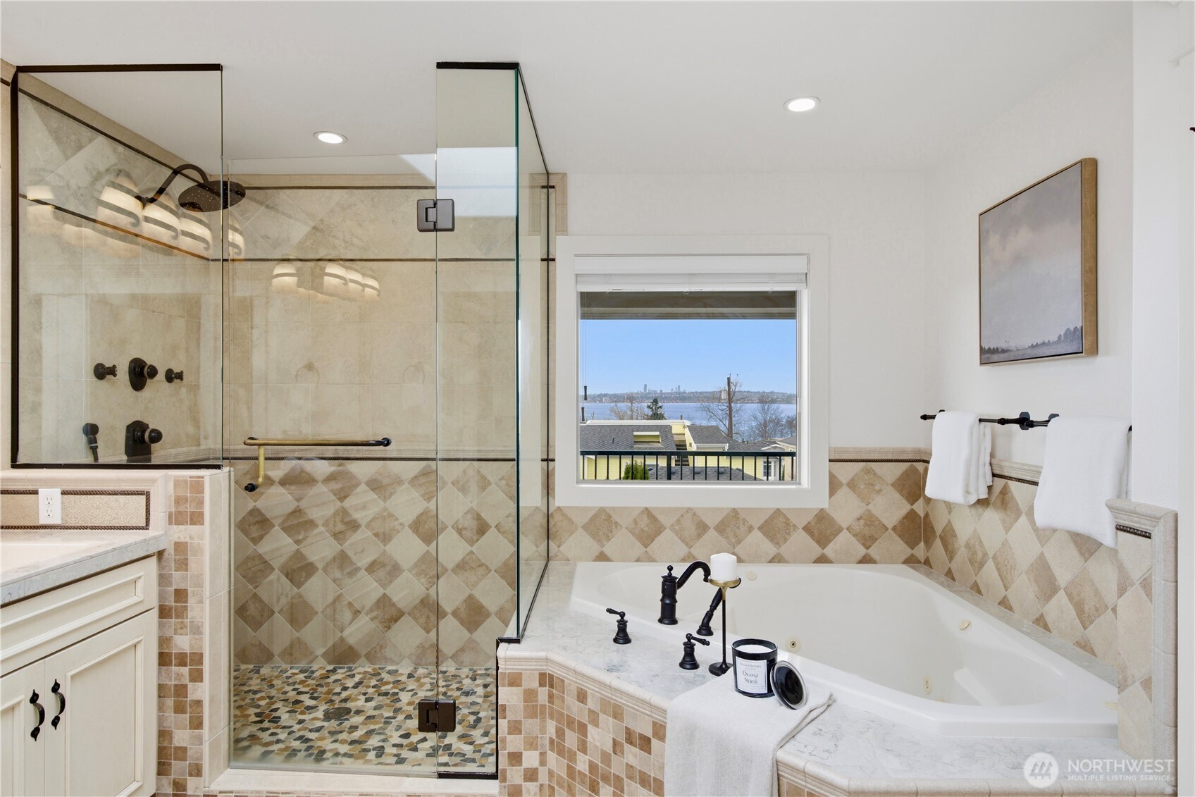 217 7th Avenue W, Kirkland, WA 98033