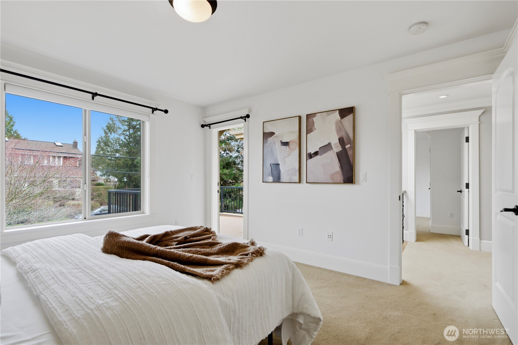 217 7th Avenue W, Kirkland, WA 98033