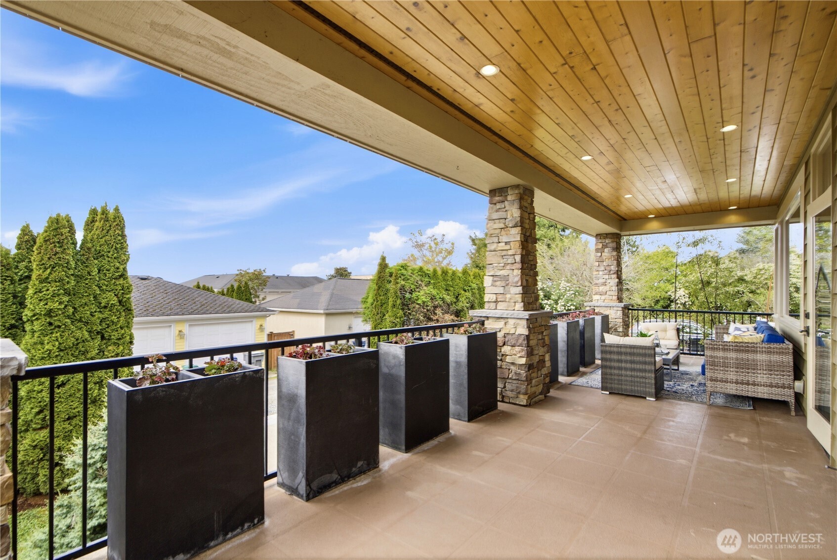 217 7th Avenue W, Kirkland, WA 98033