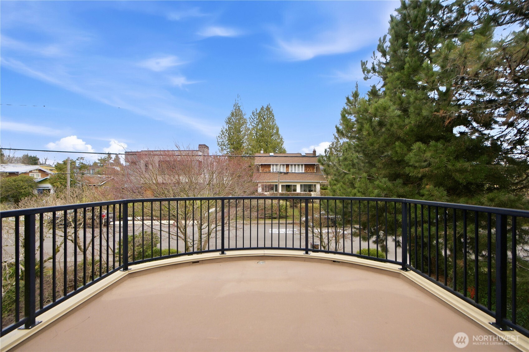 217 7th Avenue W, Kirkland, WA 98033