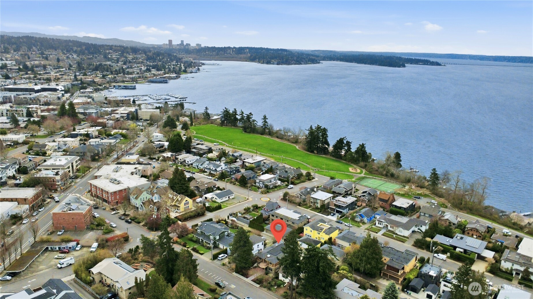 217 7th Avenue W, Kirkland, WA 98033