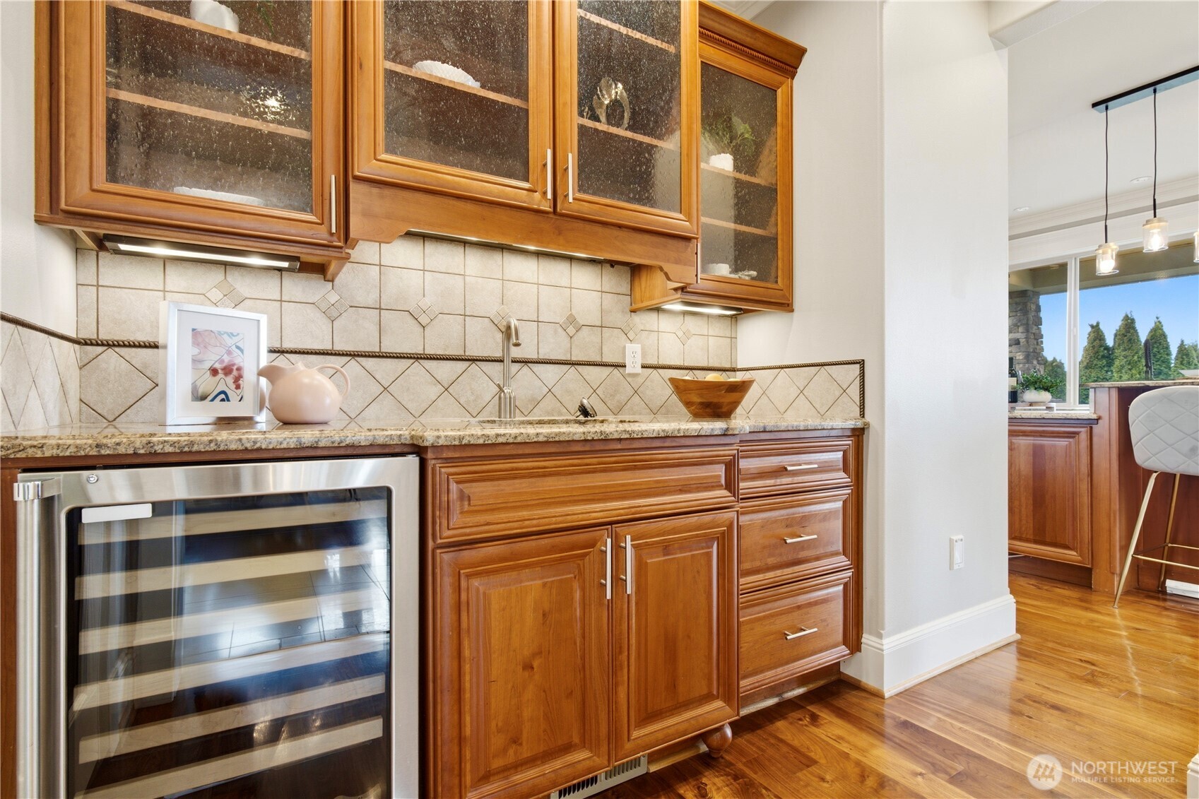 217 7th Avenue W, Kirkland, WA 98033