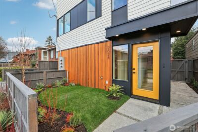 2628 58th Avenue SW, Seattle, WA 98116 - Photo 2