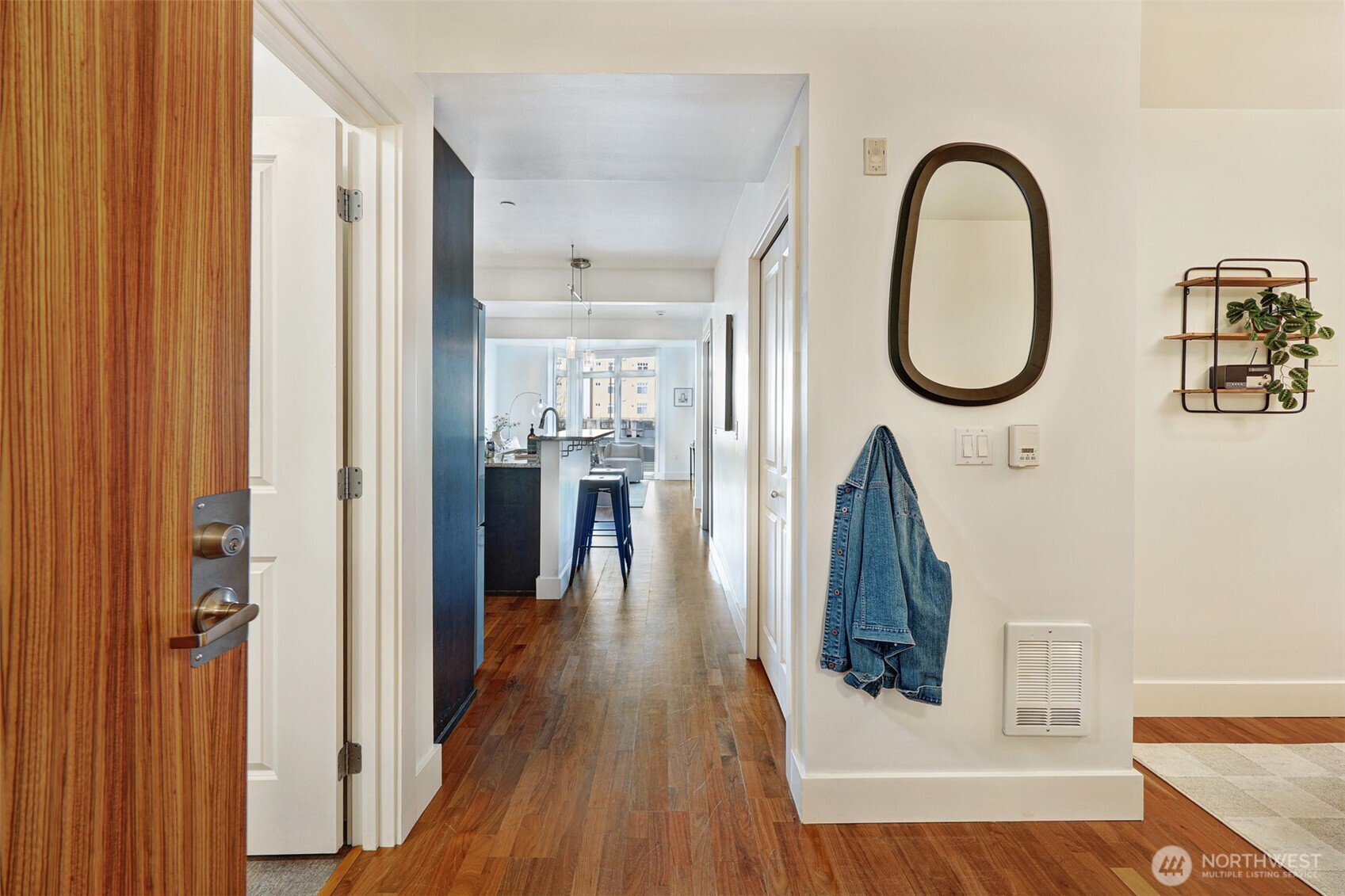 159 Denny Way #406, Seattle, WA 98109-4490