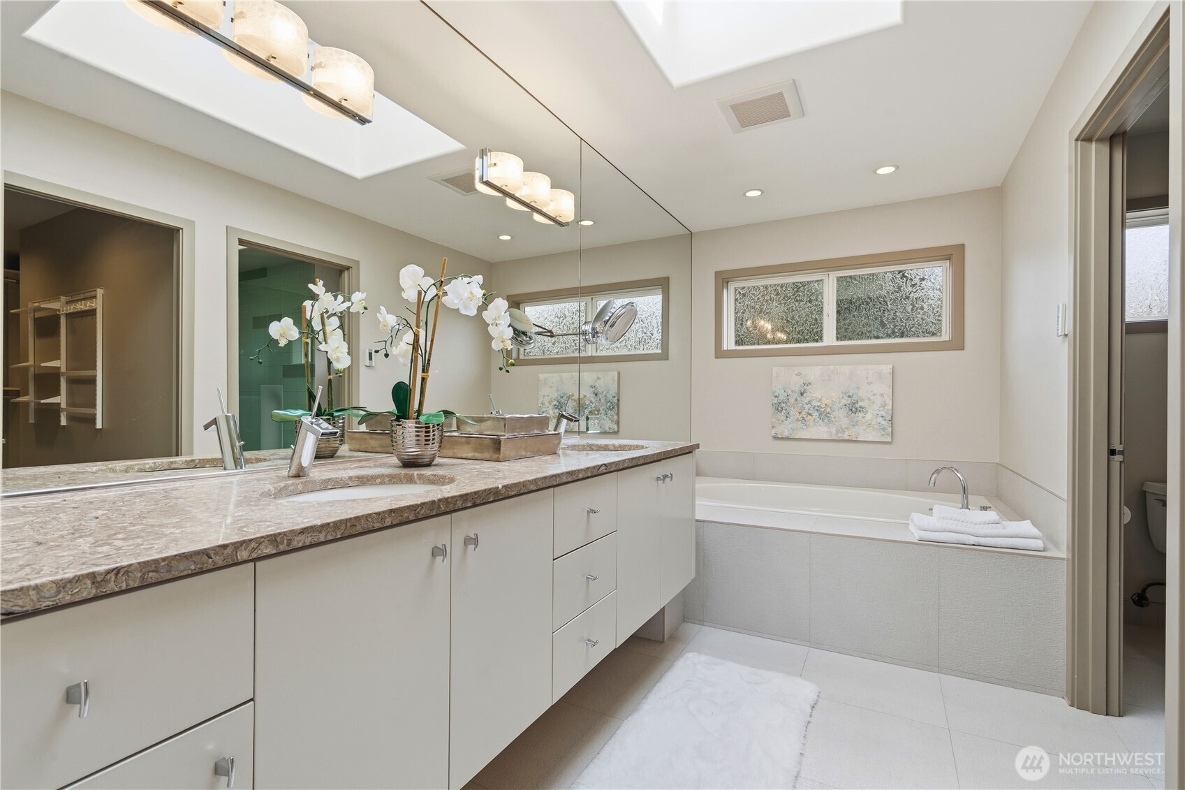 11121 NE 91st Lane , Kirkland, WA 98033