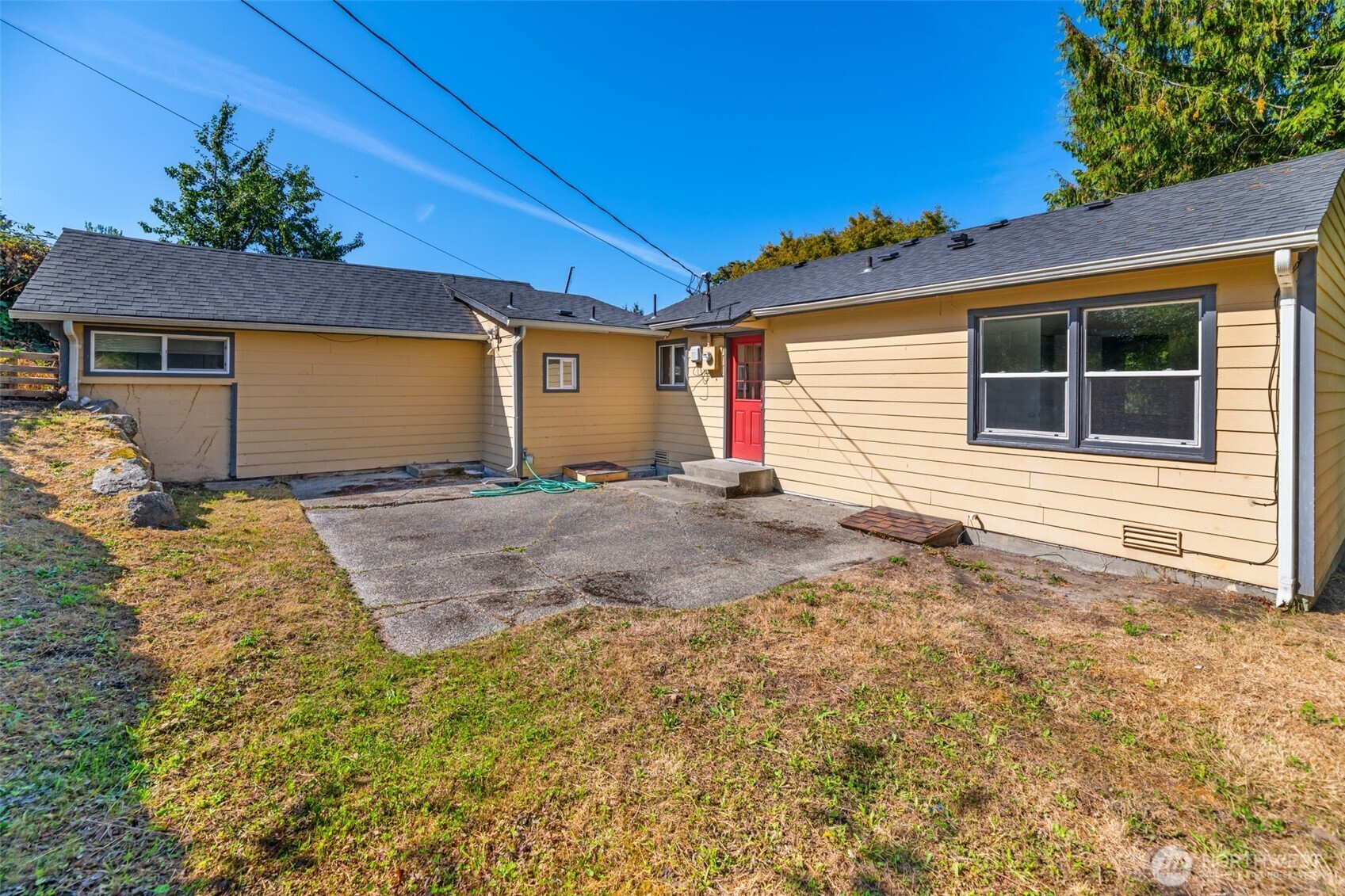 7051 S 125th Street , Seattle, WA 98178-4333