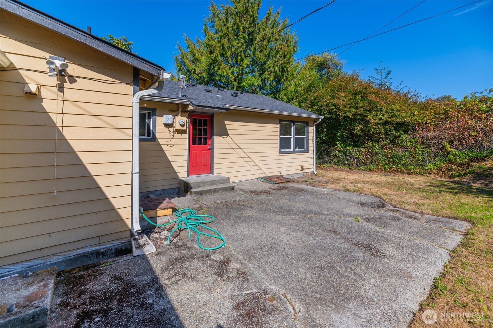 7051 S 125th Street , Seattle, WA 98178-4333