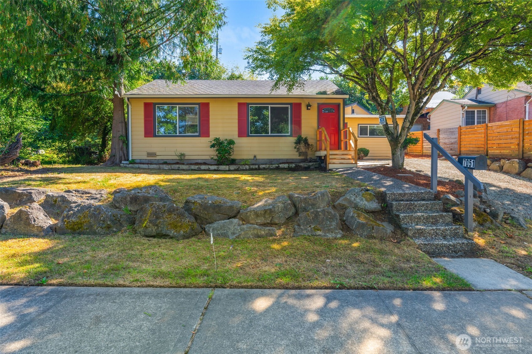 7051 S 125th Street , Seattle, WA 98178-4333