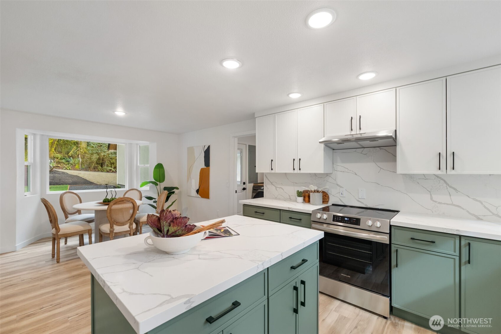 120 E Stadium Lane , Grapeview, WA 98546