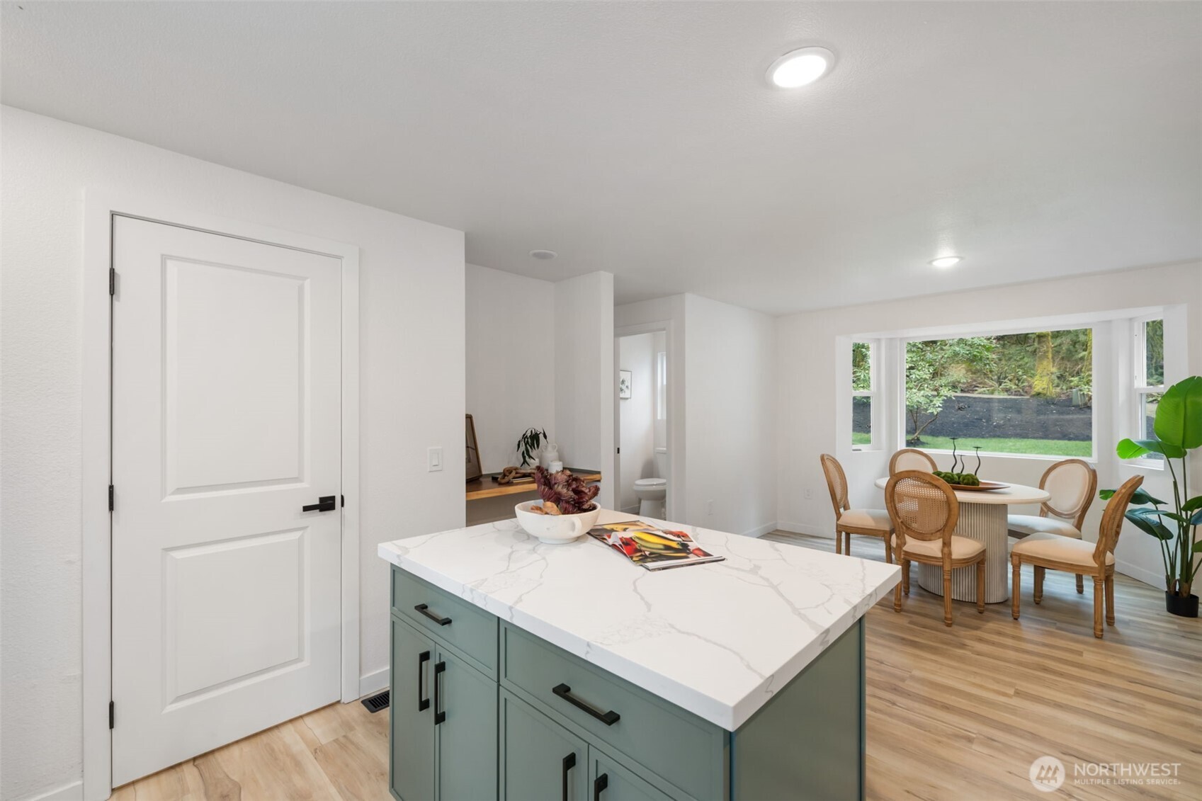 120 E Stadium Lane , Grapeview, WA 98546