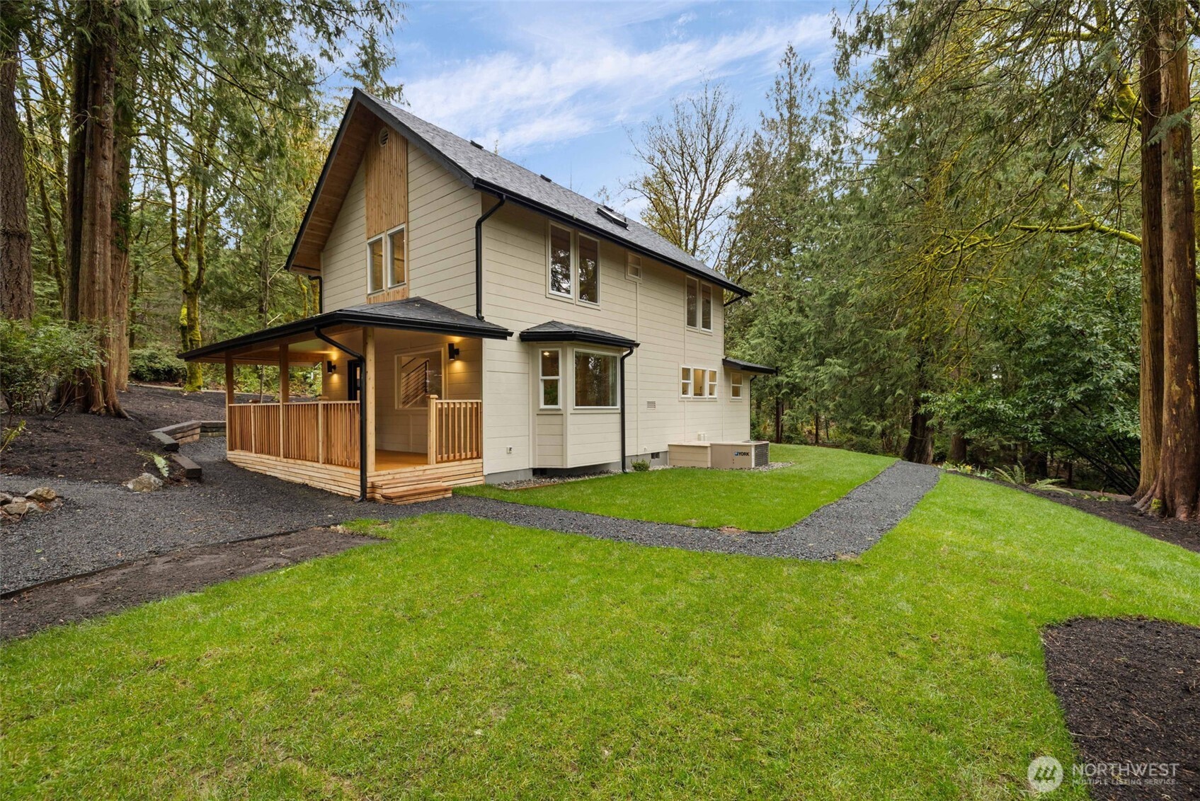 120 E Stadium Lane , Grapeview, WA 98546