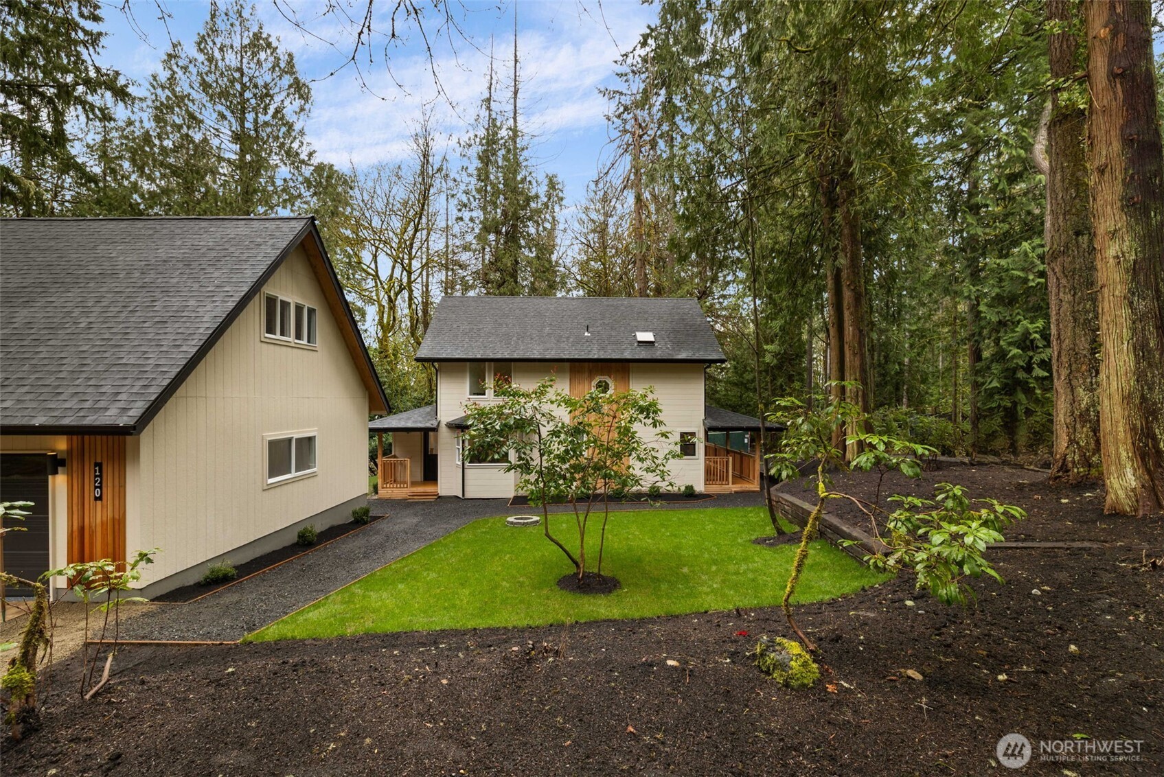 120 E Stadium Lane , Grapeview, WA 98546