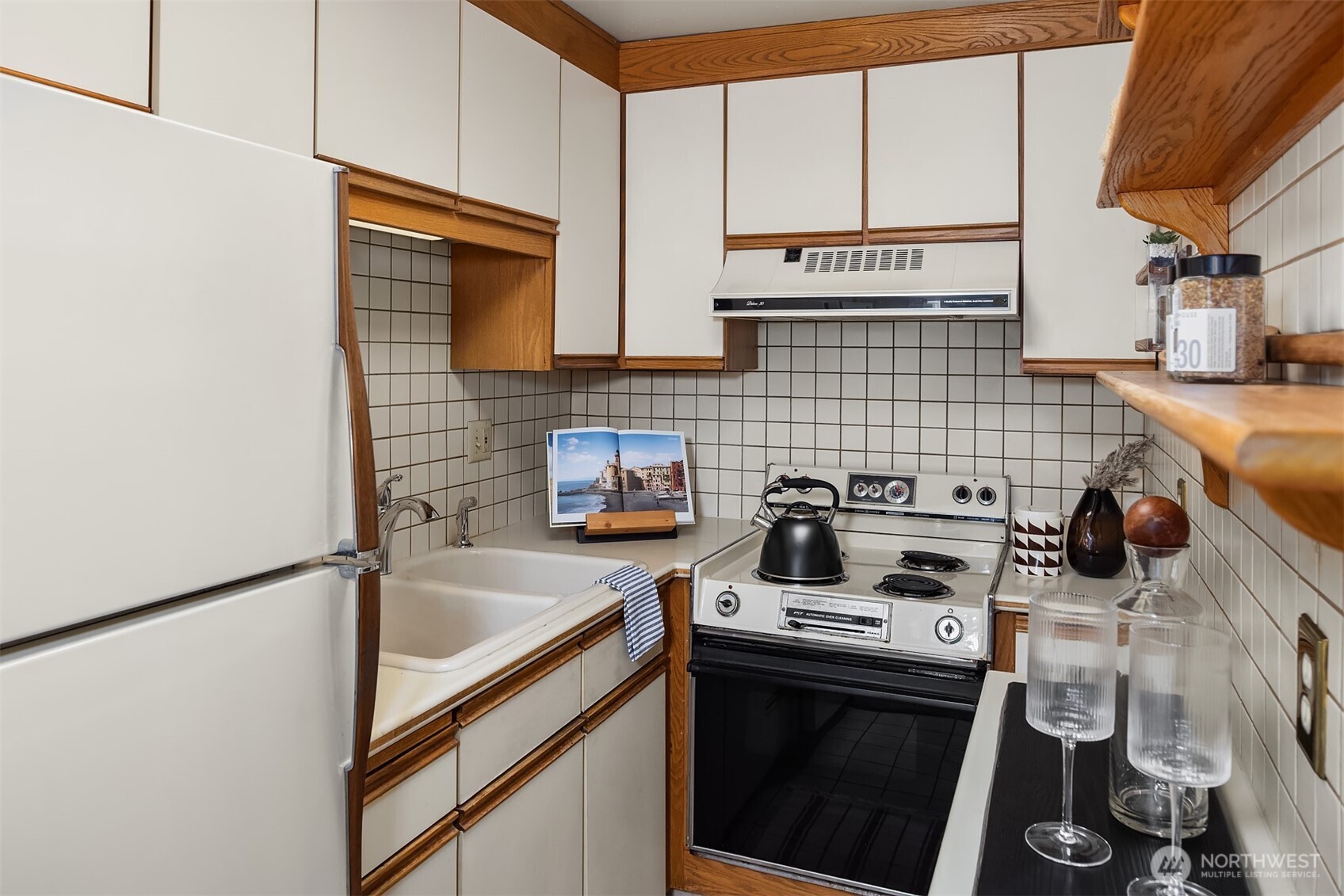 1600 43rd Avenue E #212, Seattle, WA 98112