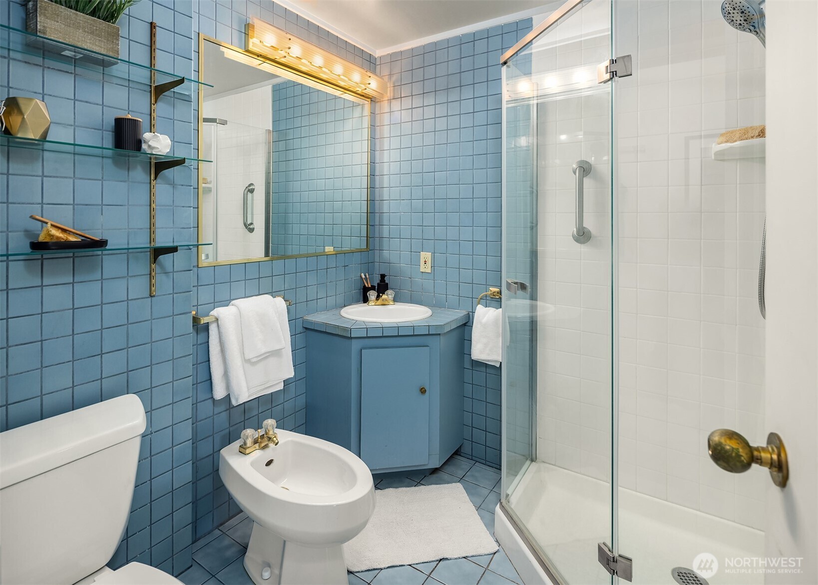 1600 43rd Avenue E #212, Seattle, WA 98112