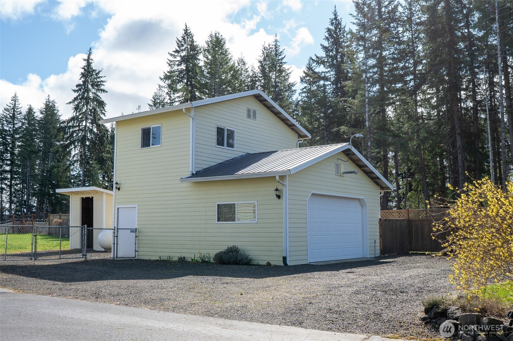 1911 E Island Lake Drive , Shelton, WA 98584