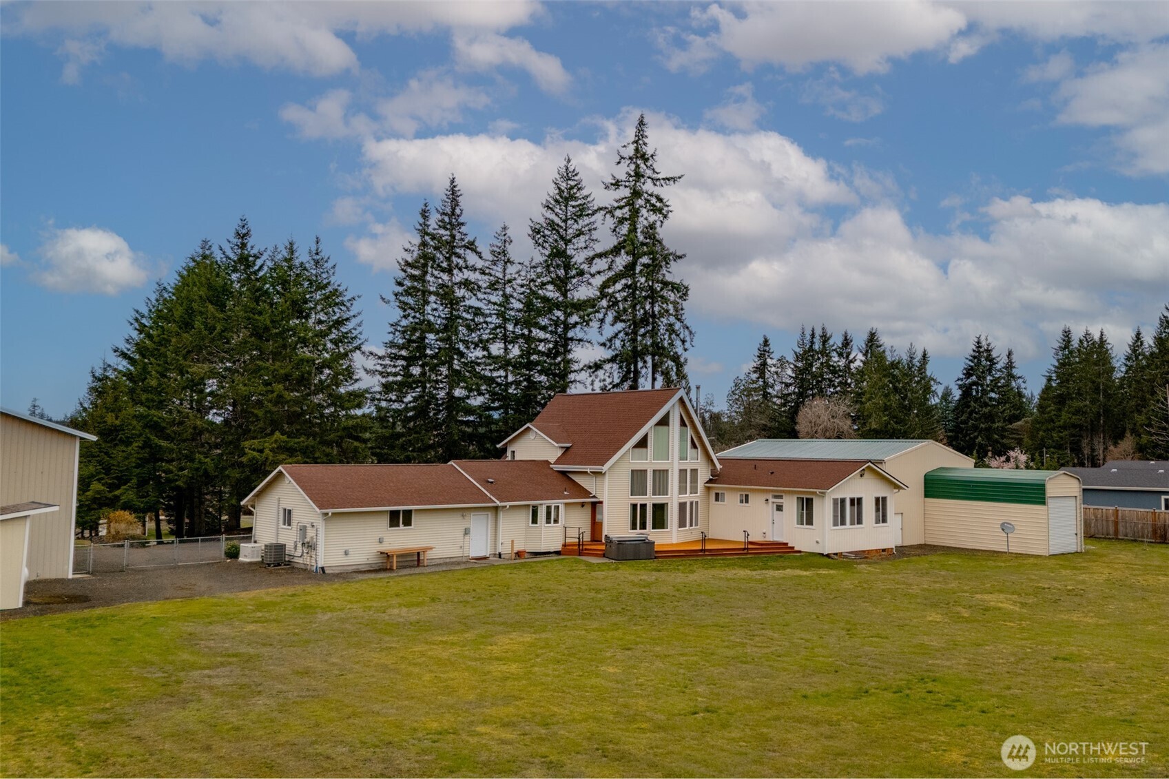1911 E Island Lake Drive , Shelton, WA 98584
