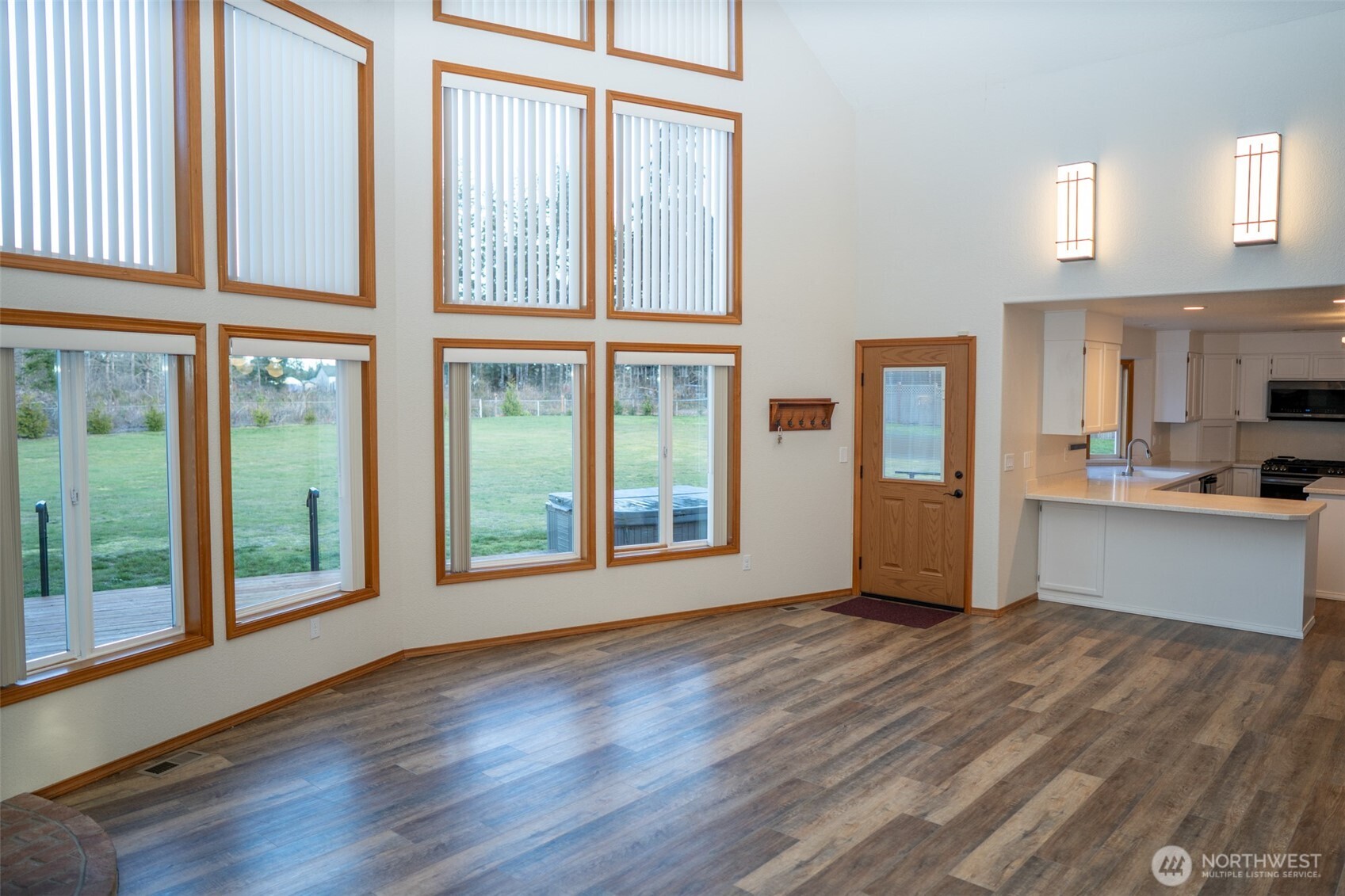 1911 E Island Lake Drive , Shelton, WA 98584