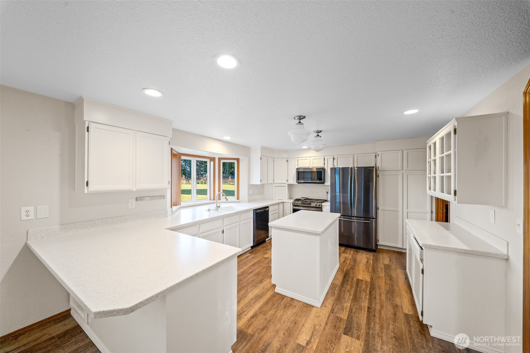 1911 E Island Lake Drive , Shelton, WA 98584