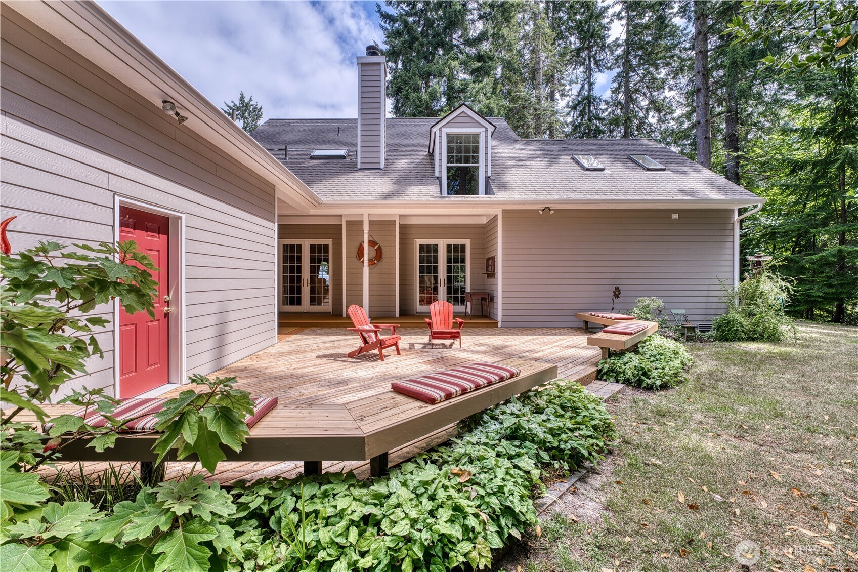 10295 NE West Kingston Road , Kingston, WA 98346-9329