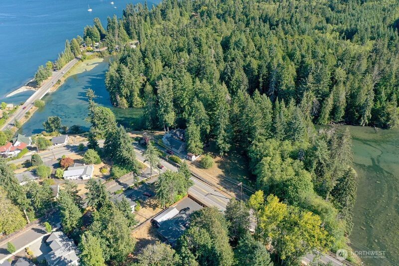 10295 NE West Kingston Road , Kingston, WA 98346-9329