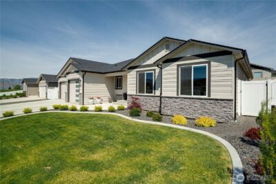 2637 Patriot Way SE, East Wenatchee, WA 98802 - Photo 2