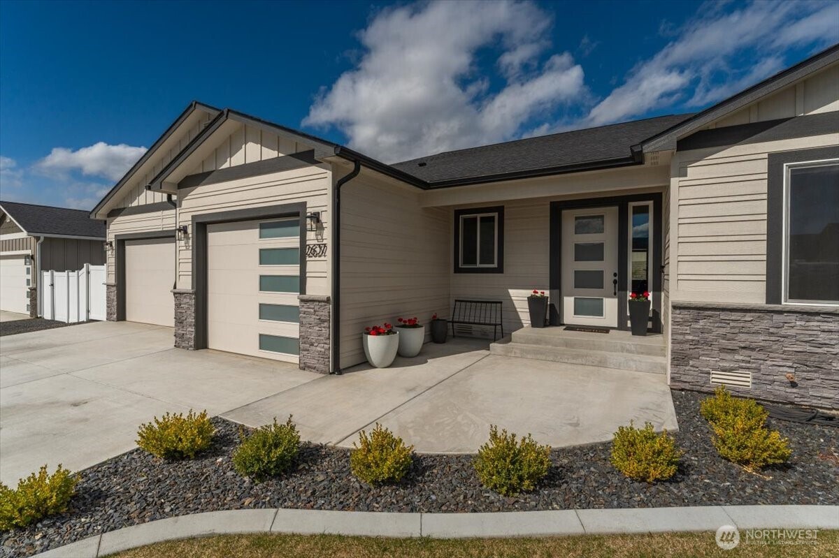 2637 Patriot Way SE, East Wenatchee, WA 98802