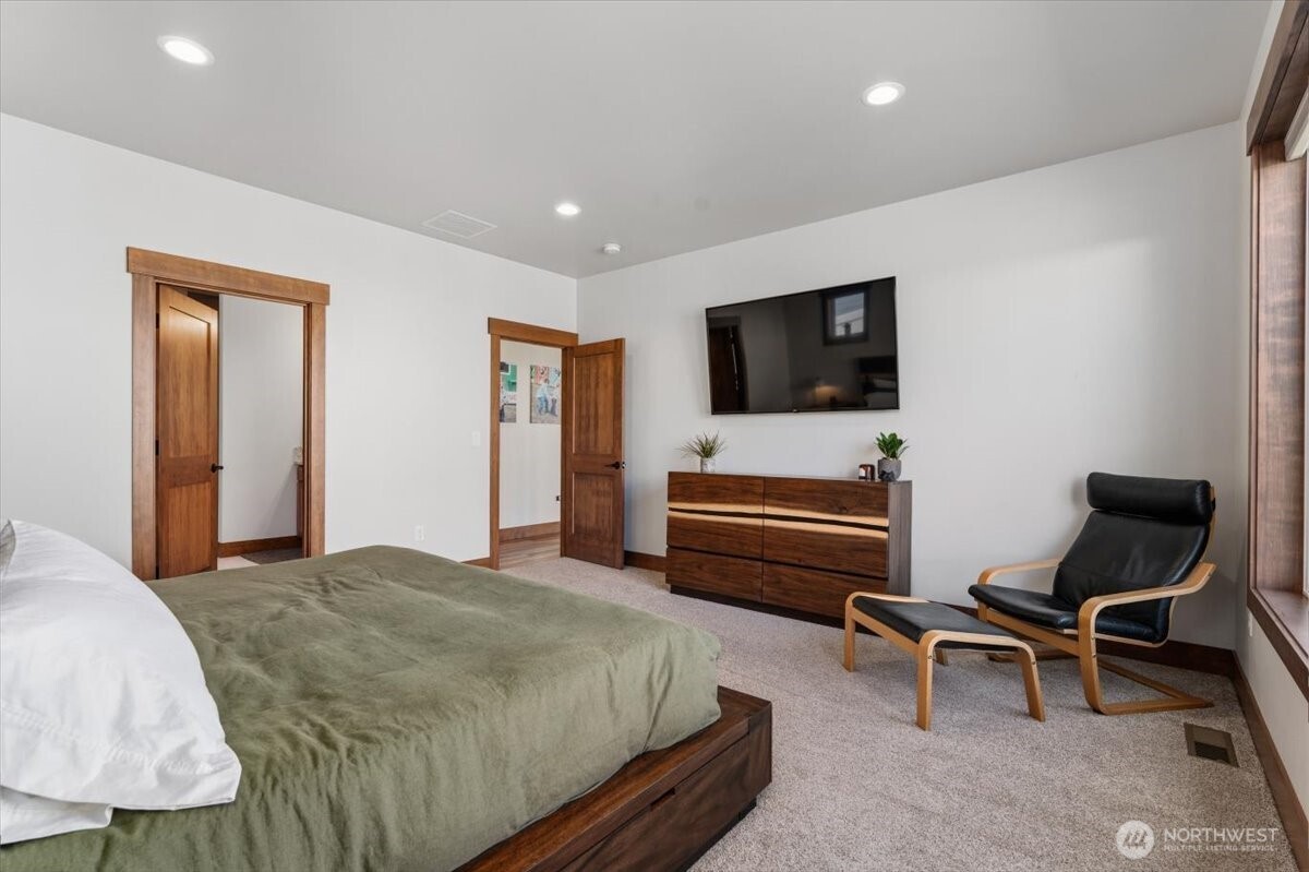 2637 Patriot Way SE, East Wenatchee, WA 98802