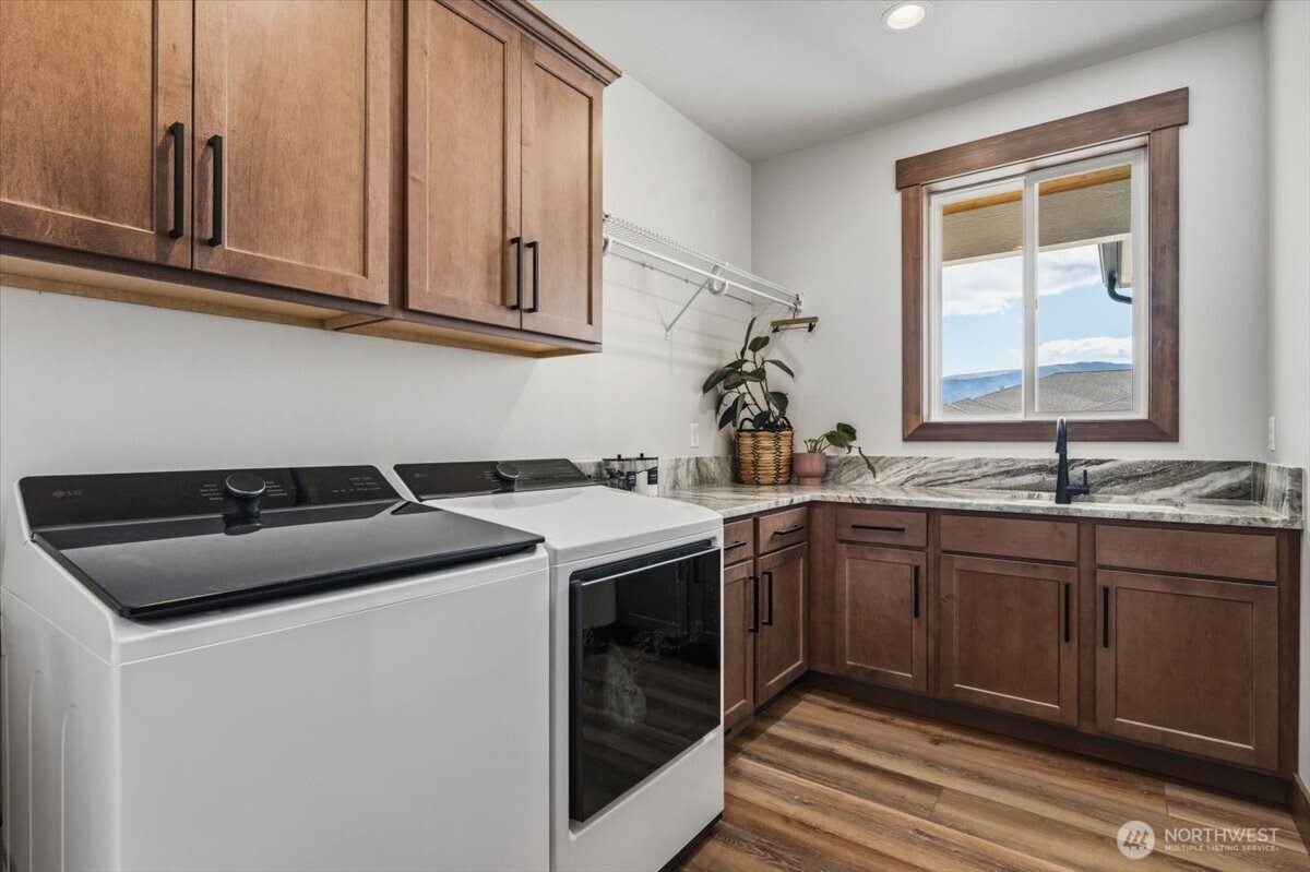 2637 Patriot Way SE, East Wenatchee, WA 98802