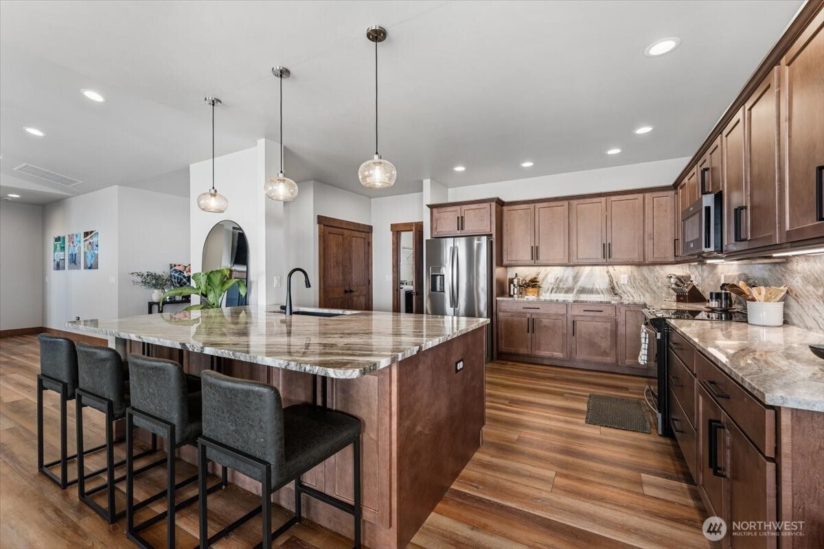 2637 Patriot Way SE, East Wenatchee, WA 98802