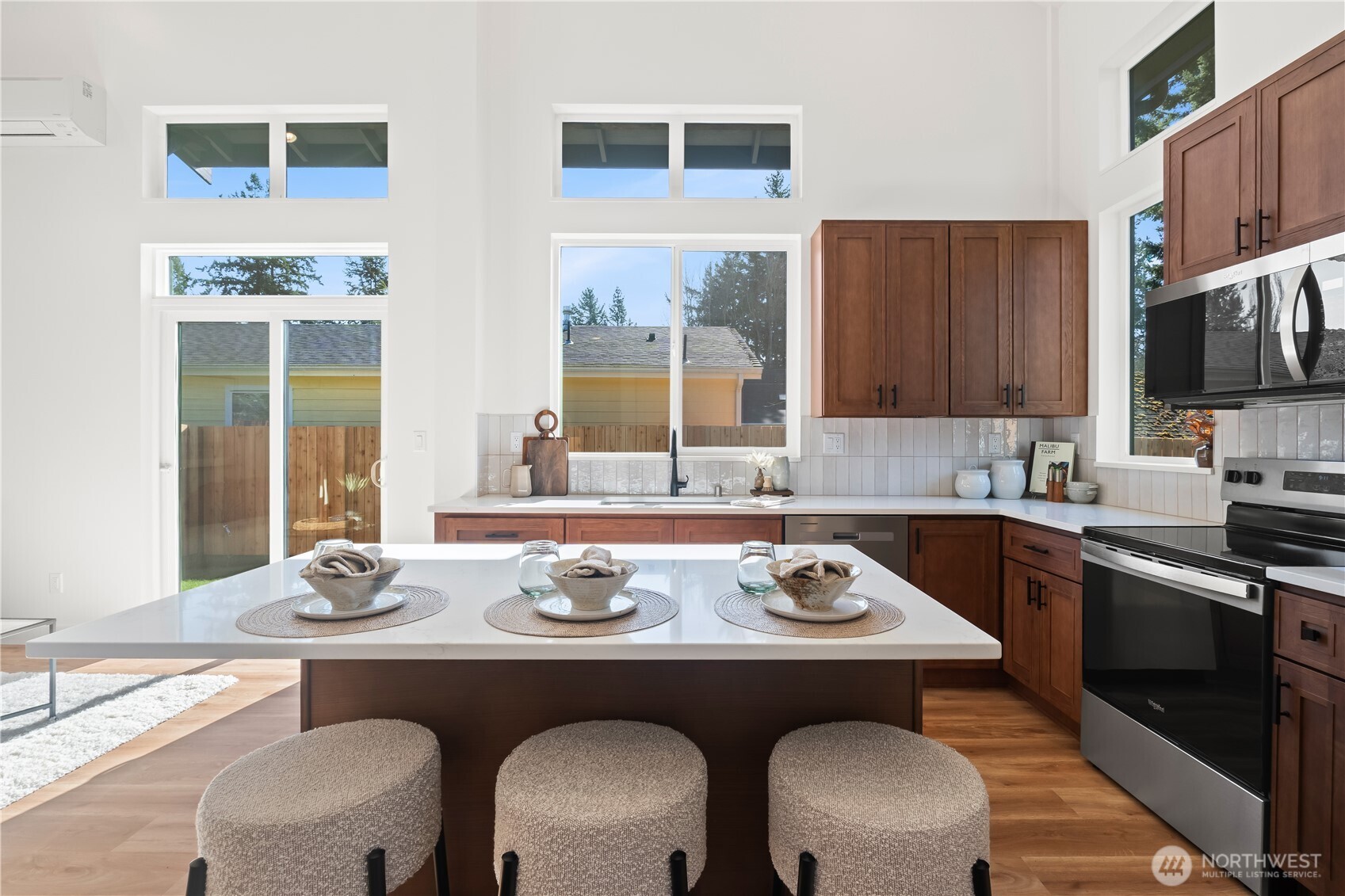 2905 Cedarwood Avenue , Bellingham, WA 98225