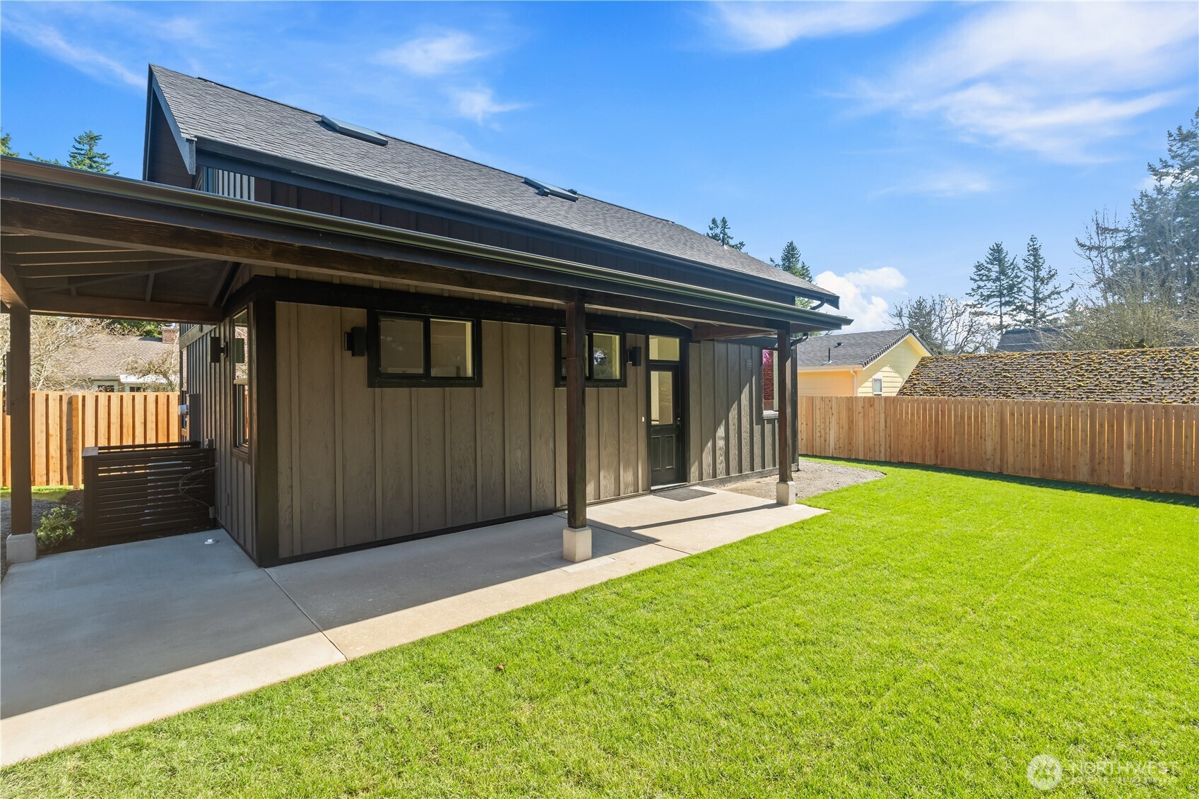 2905 Cedarwood Avenue , Bellingham, WA 98225