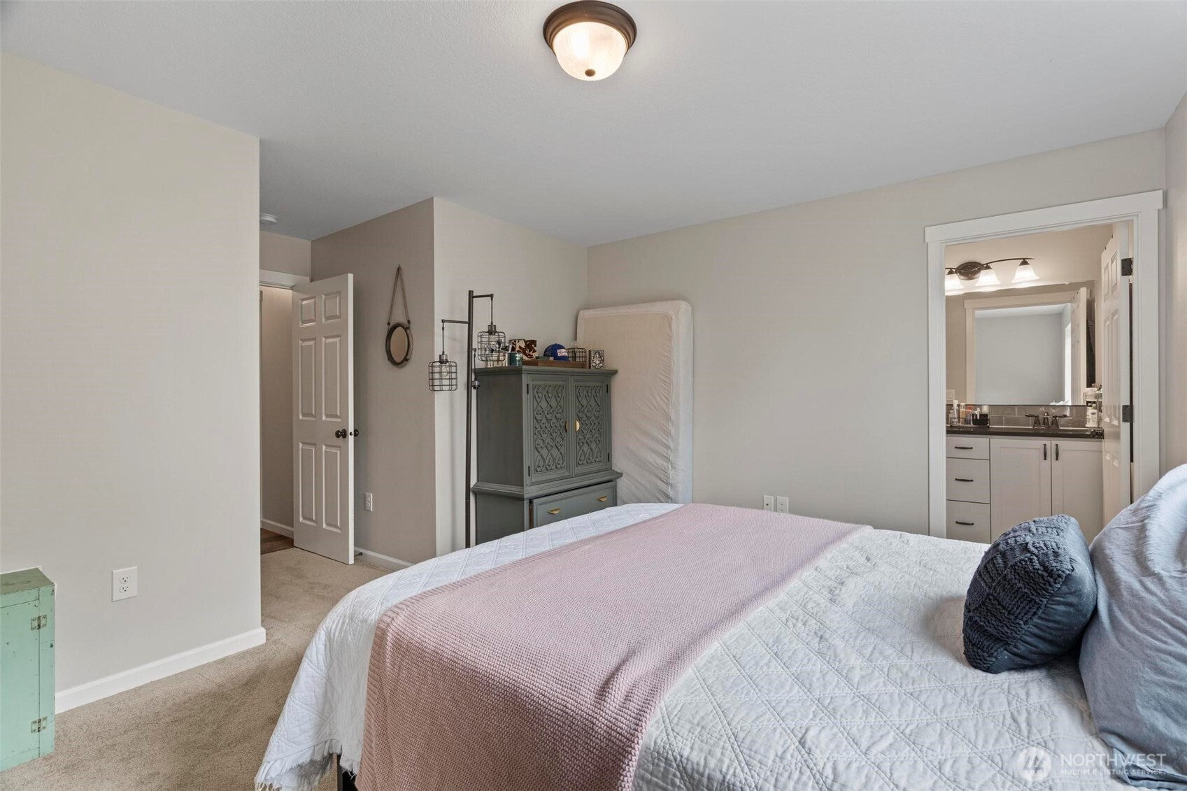 144 38 18 Loop Road , Centralia, WA 98531