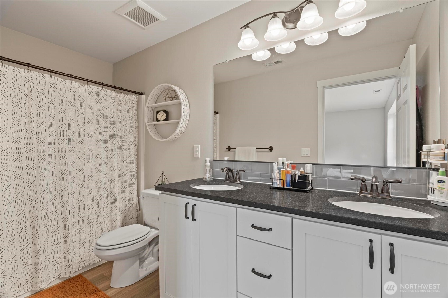 144 38 18 Loop Road , Centralia, WA 98531