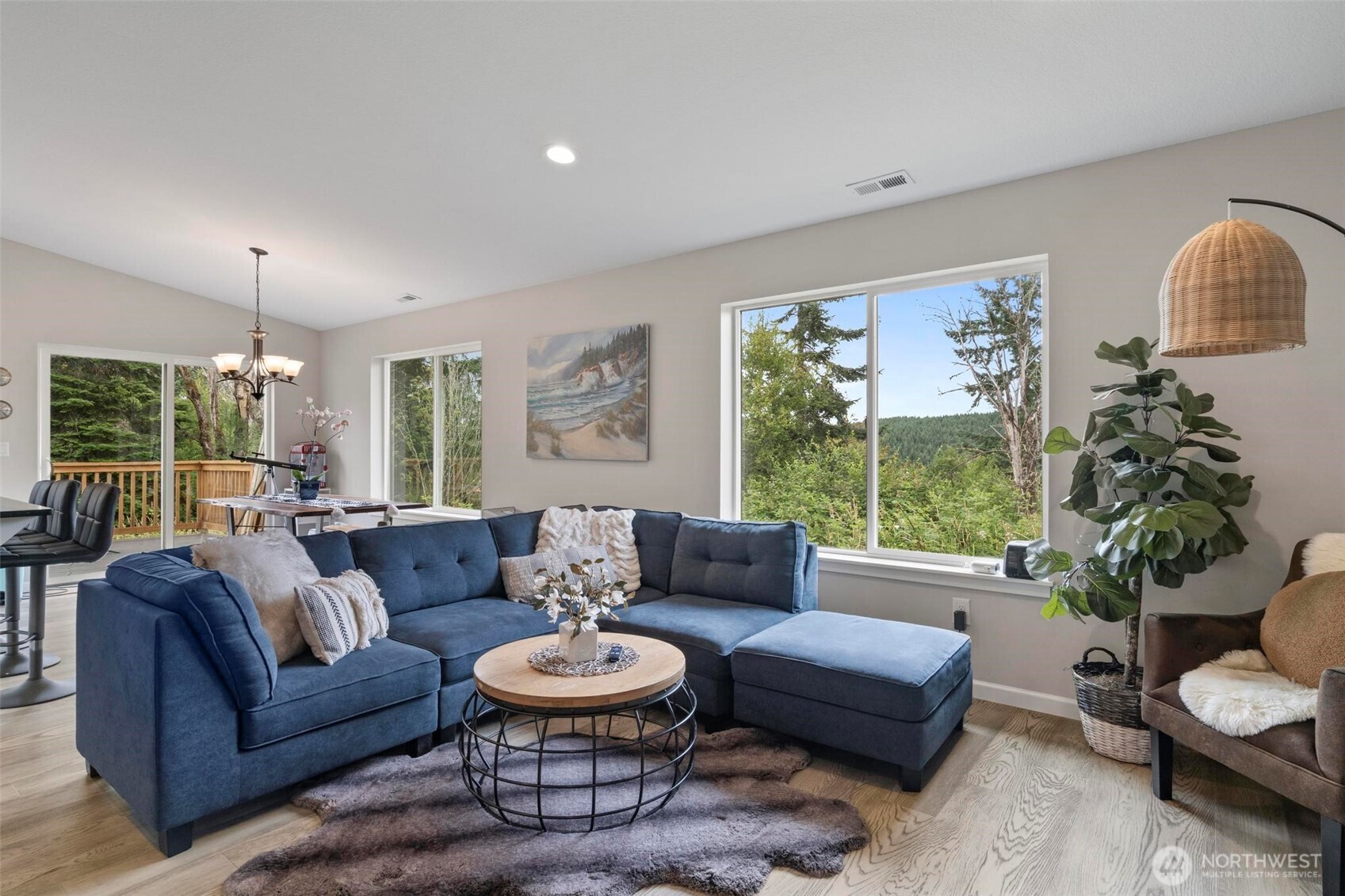 144 38 18 Loop Road , Centralia, WA 98531