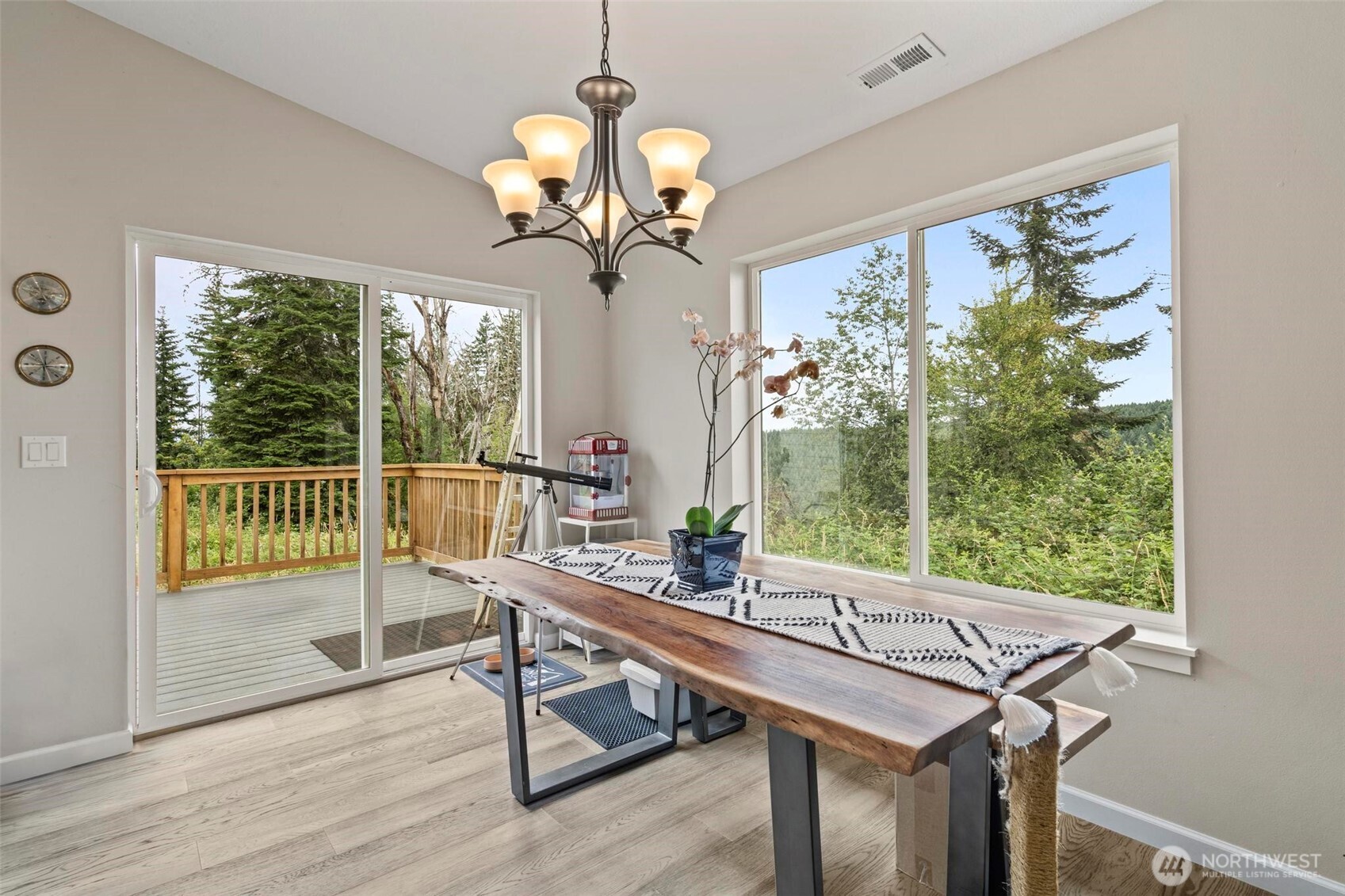 144 38 18 Loop Road , Centralia, WA 98531