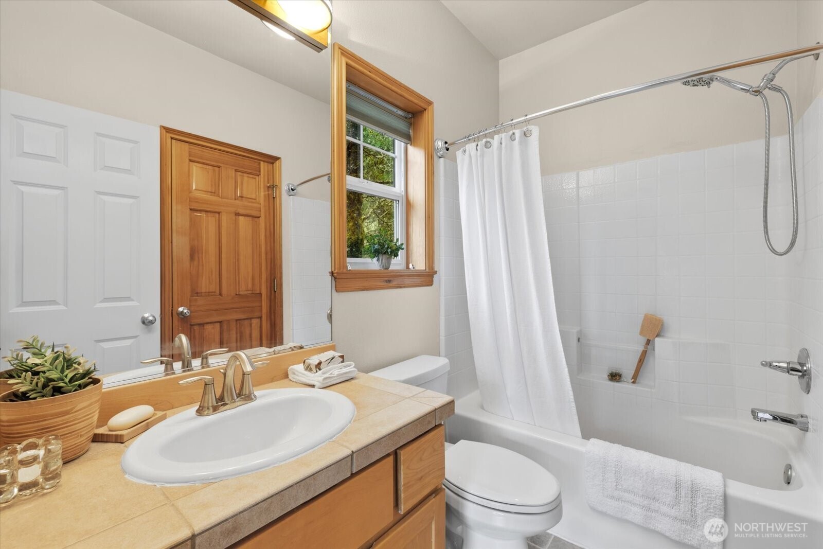 16470 Uplands Way SE, North Bend, WA 98045