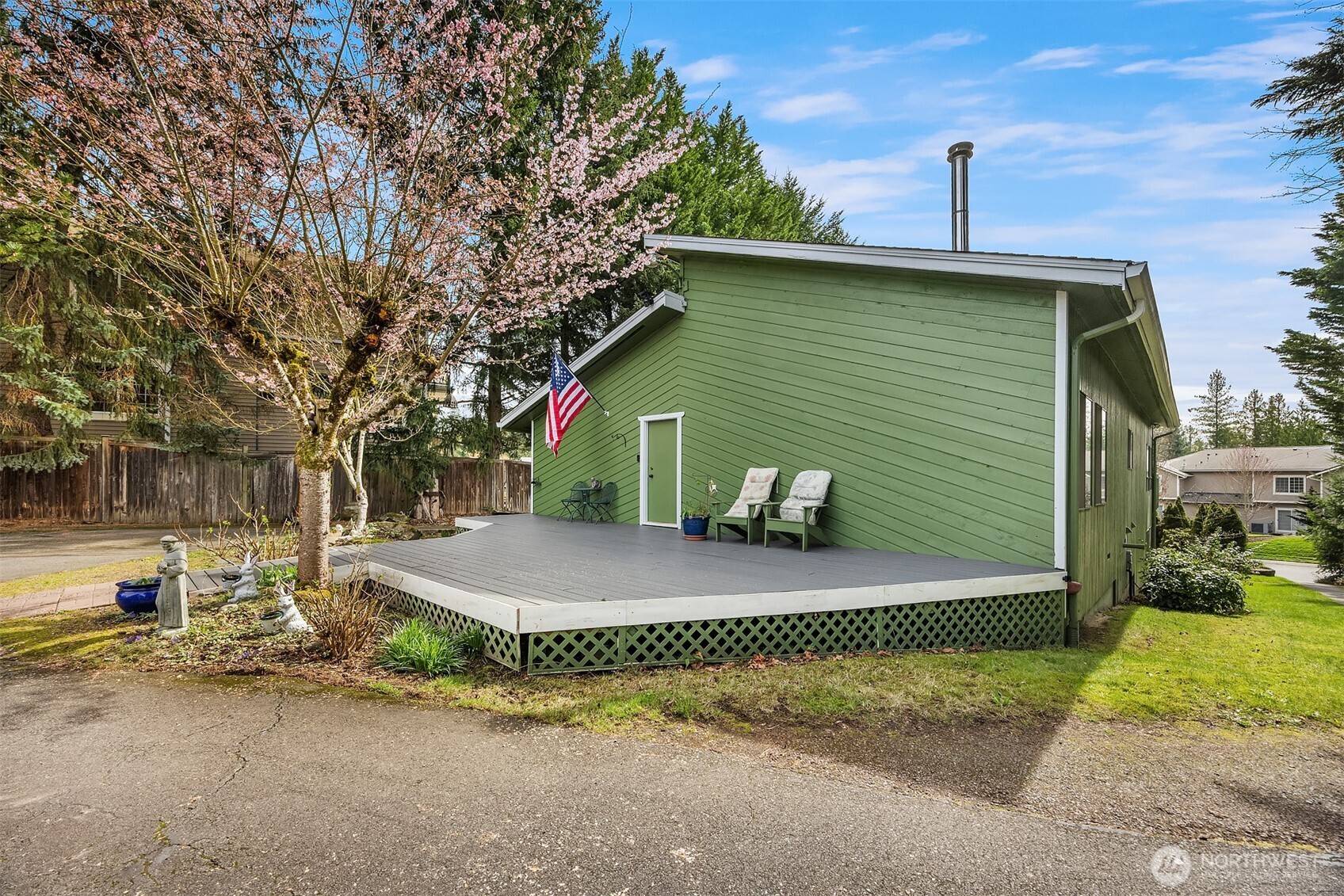 18654 NE 55th Street , Redmond, WA 98052