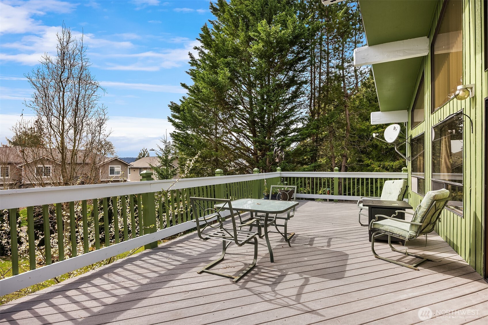 18654 NE 55th Street , Redmond, WA 98052