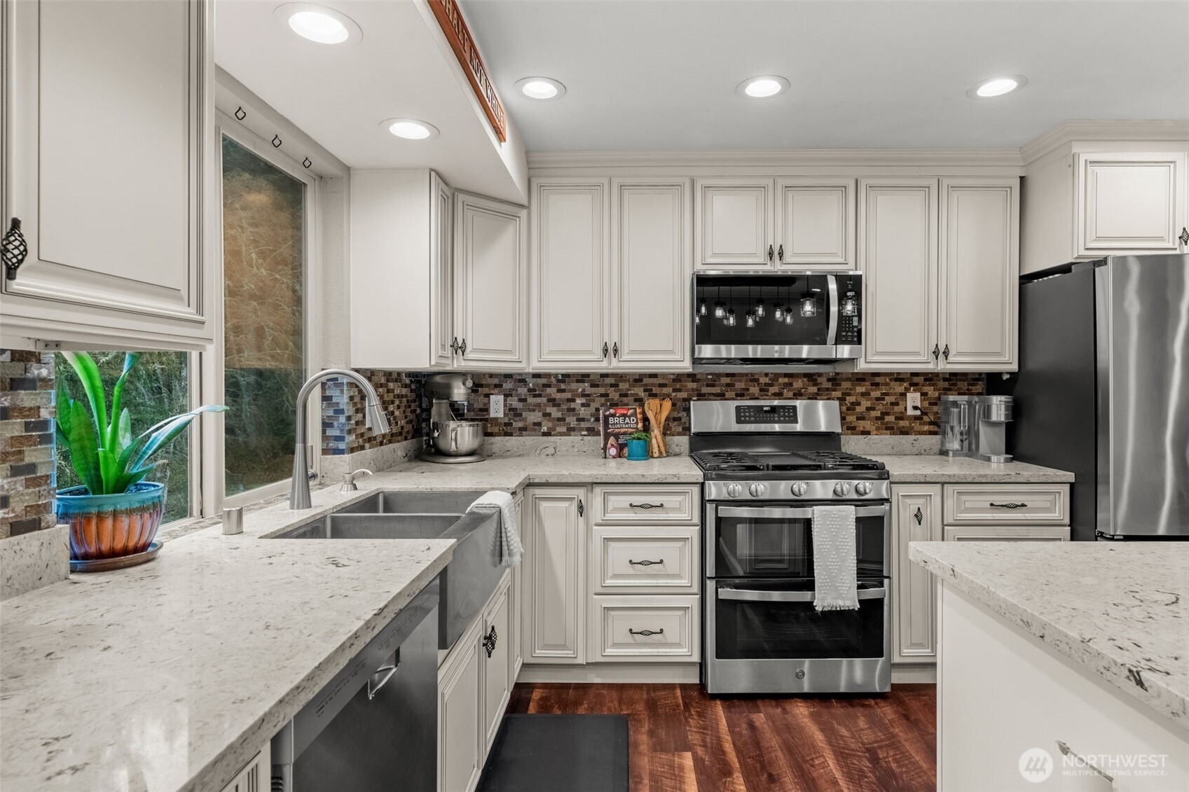 1030 Hillandale Drive E, Port Orchard, WA 98366