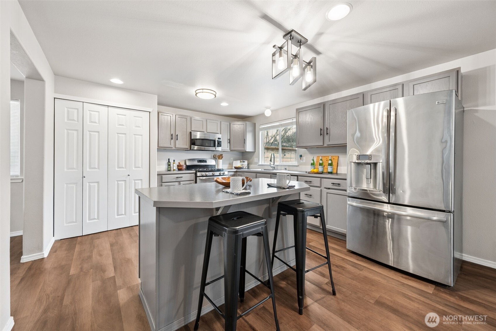 815 Nicholas Lane SE, Olympia, WA 98513