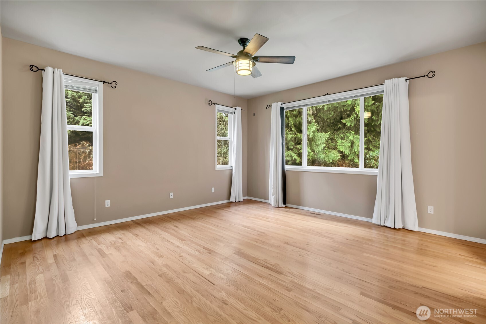 44217 SE Mt Si Road , North Bend, WA 98045