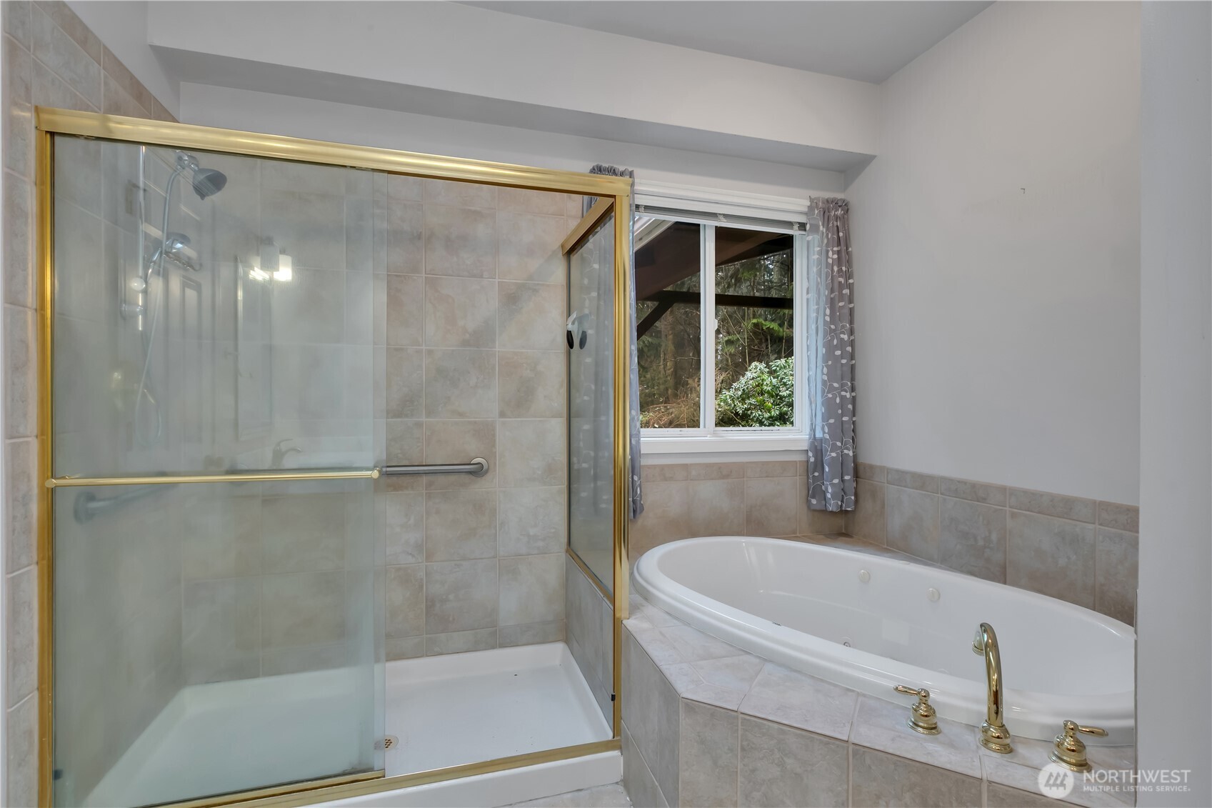 44217 SE Mt Si Road , North Bend, WA 98045