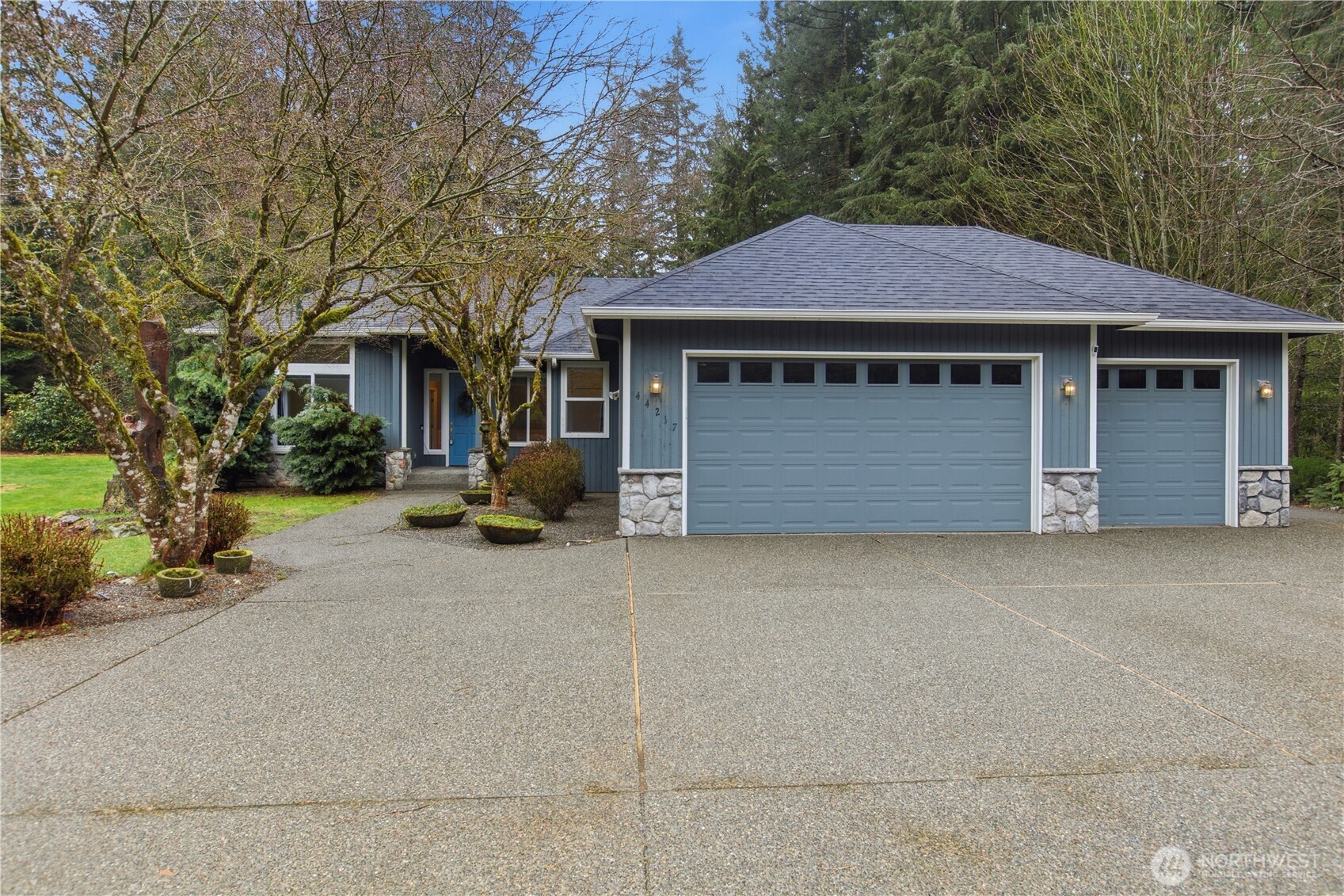 44217 SE Mt Si Road , North Bend, WA 98045